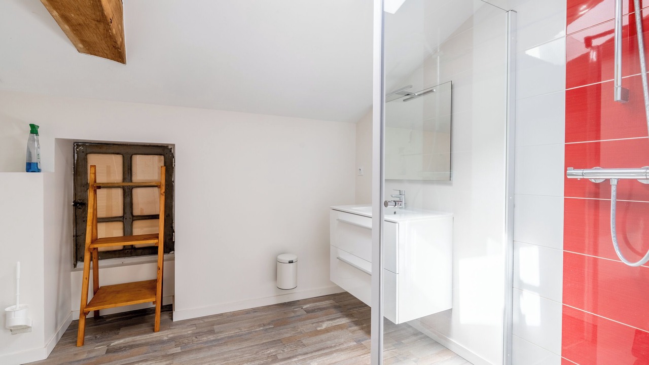 Photo of Bathroom in Saint-Etienne-du-Bois