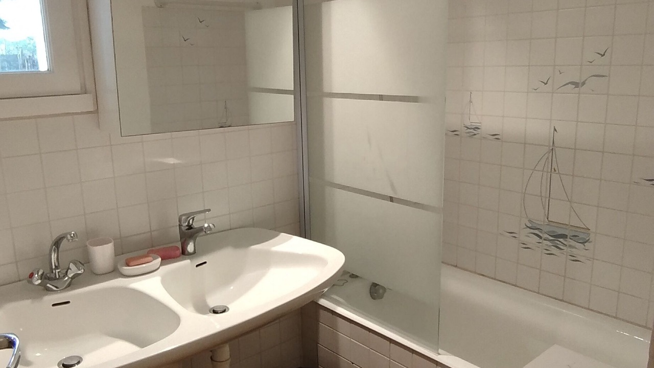 Photo of Bathroom in Barbatre