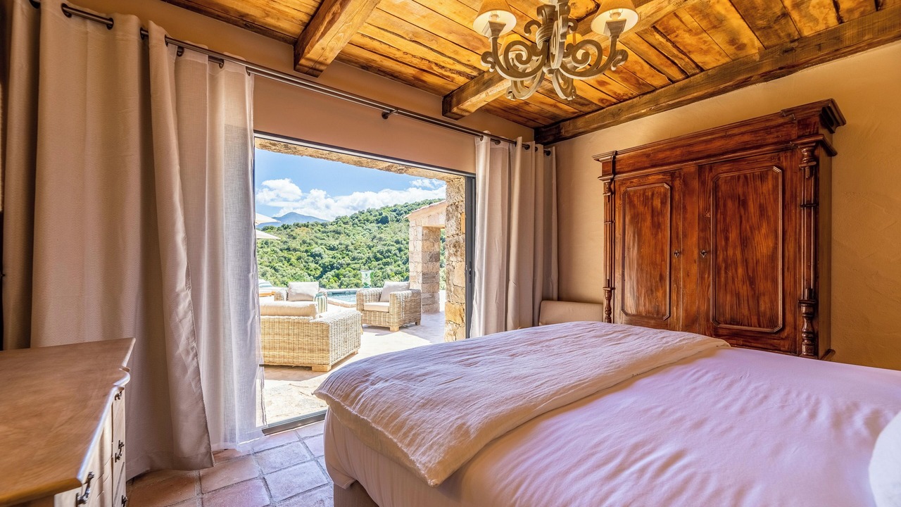 Photo of Bedroom in Calcatoggio