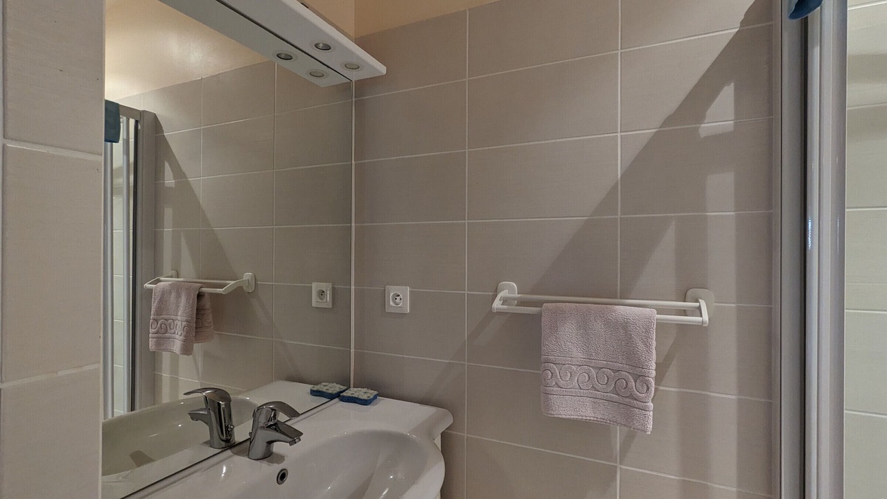 Photo of Bathroom in Perassay