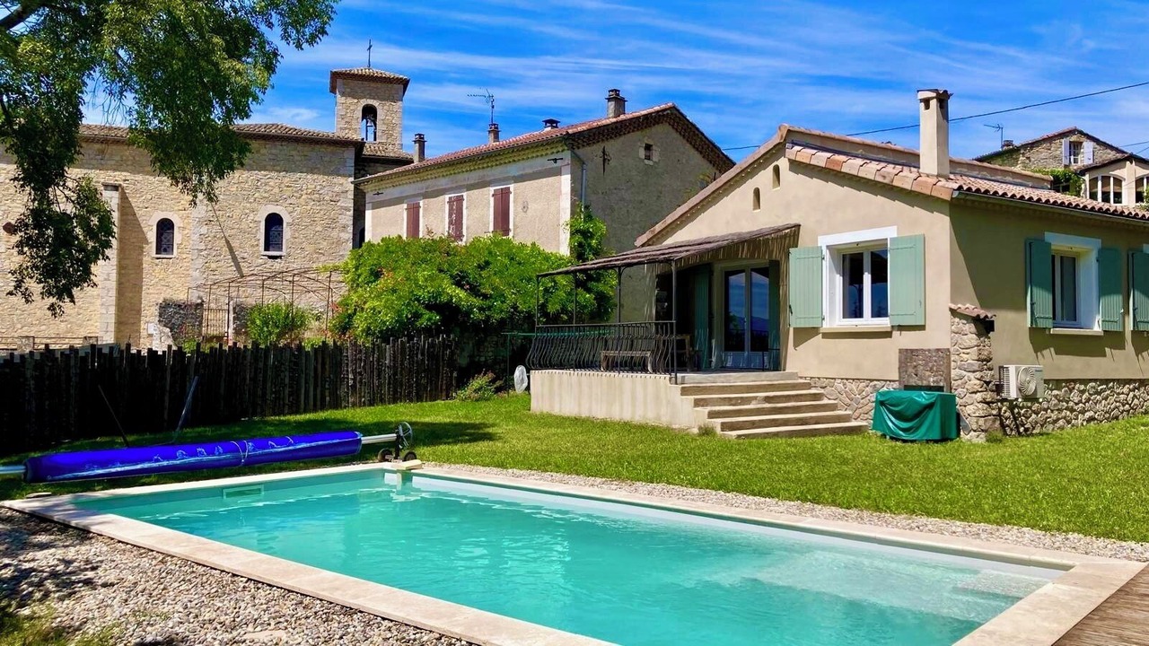 Photo of Outdoor in Rochecolombe