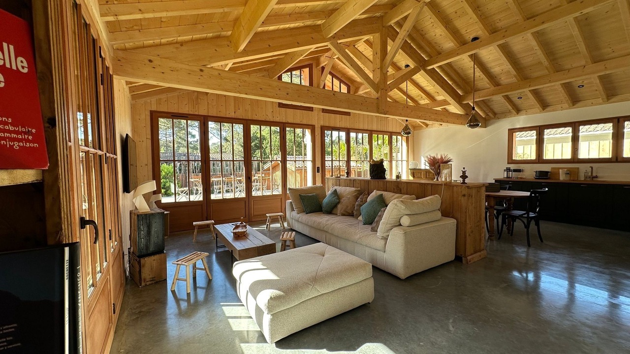 Photo of Livingroom in Le Canon