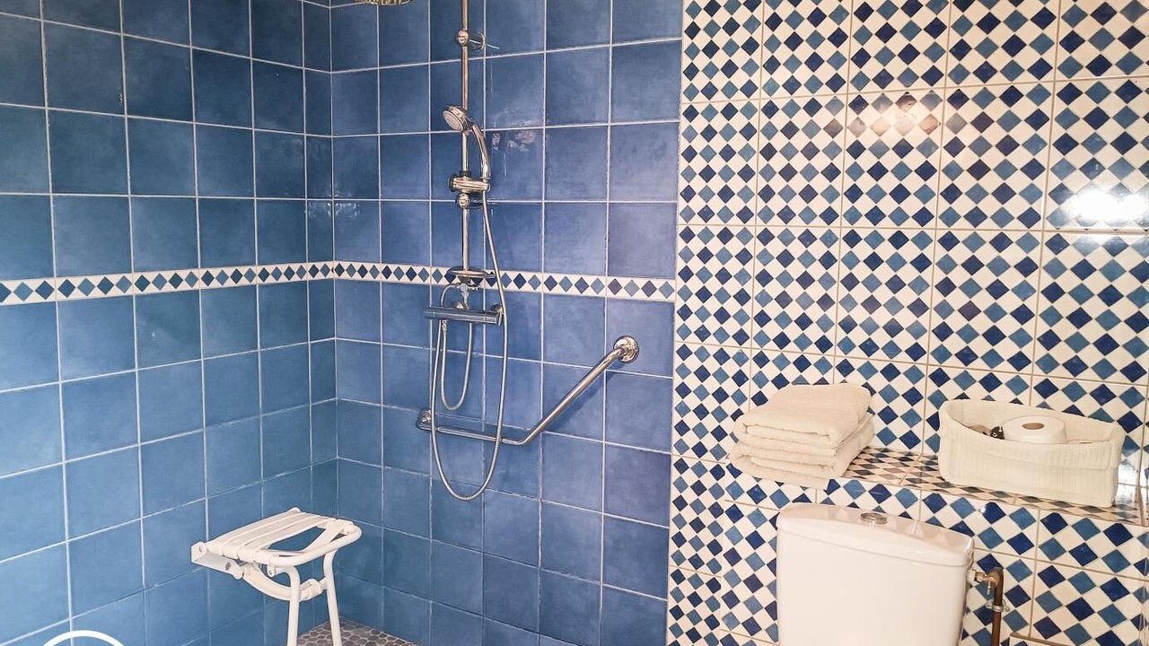 Photo of Bathroom in Meyronne