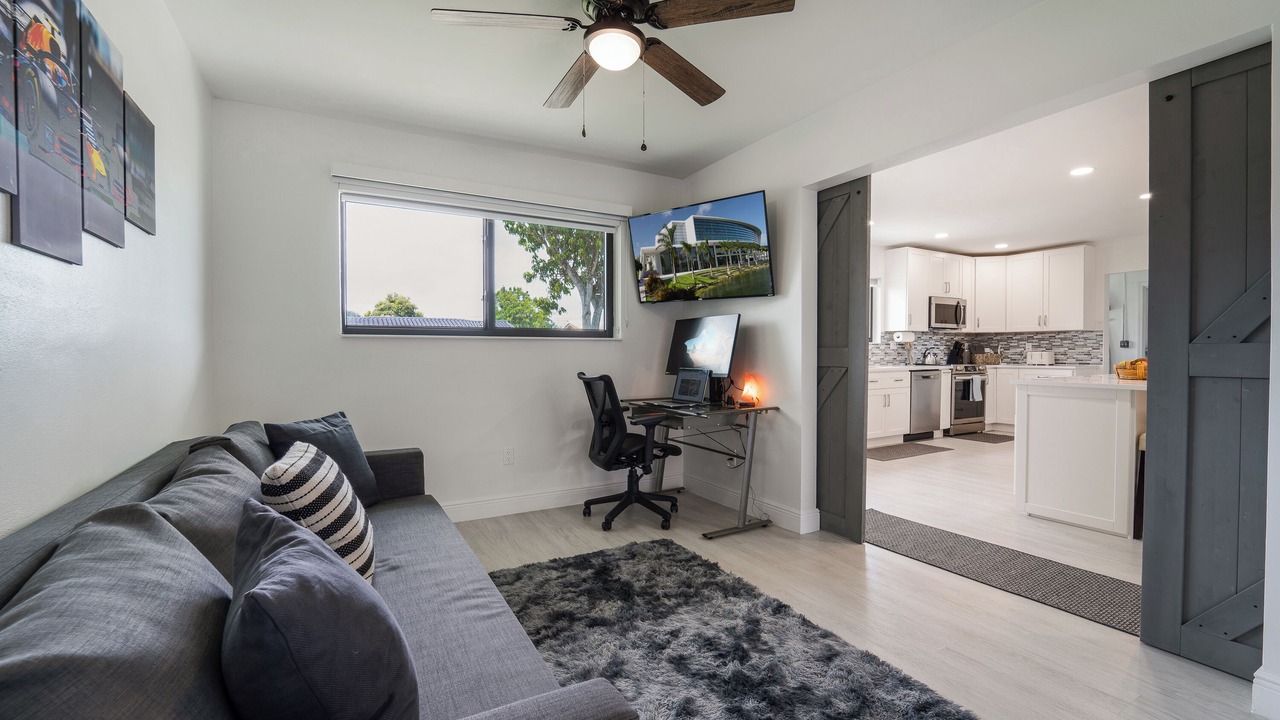 Photo of Livingroom in Ives Estates