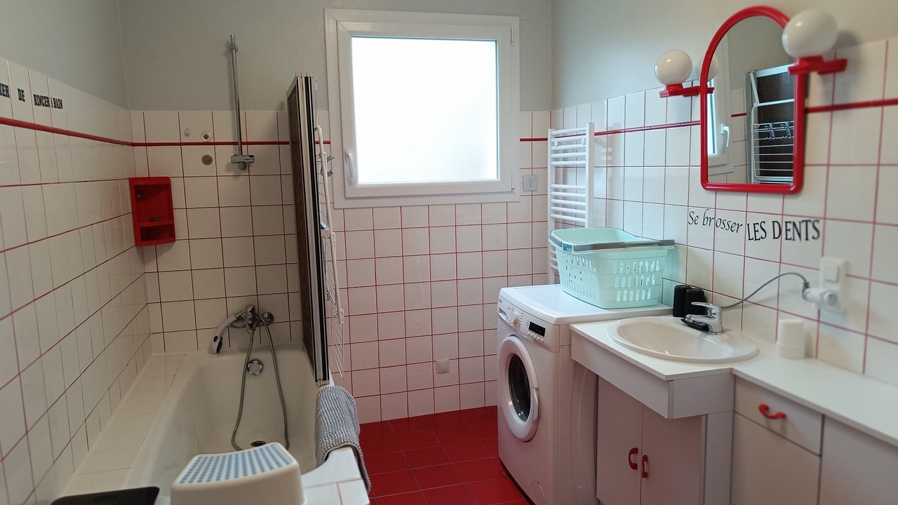 Photo of Bathroom in Locquirec