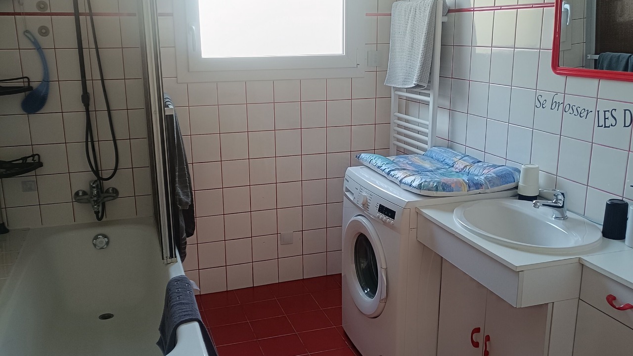 Photo of Bathroom in Locquirec