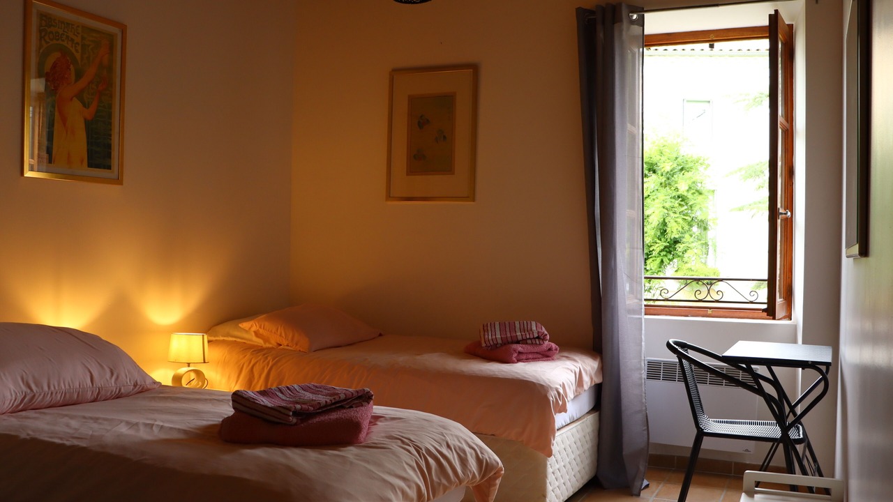 Photo of Bedroom in Issor
