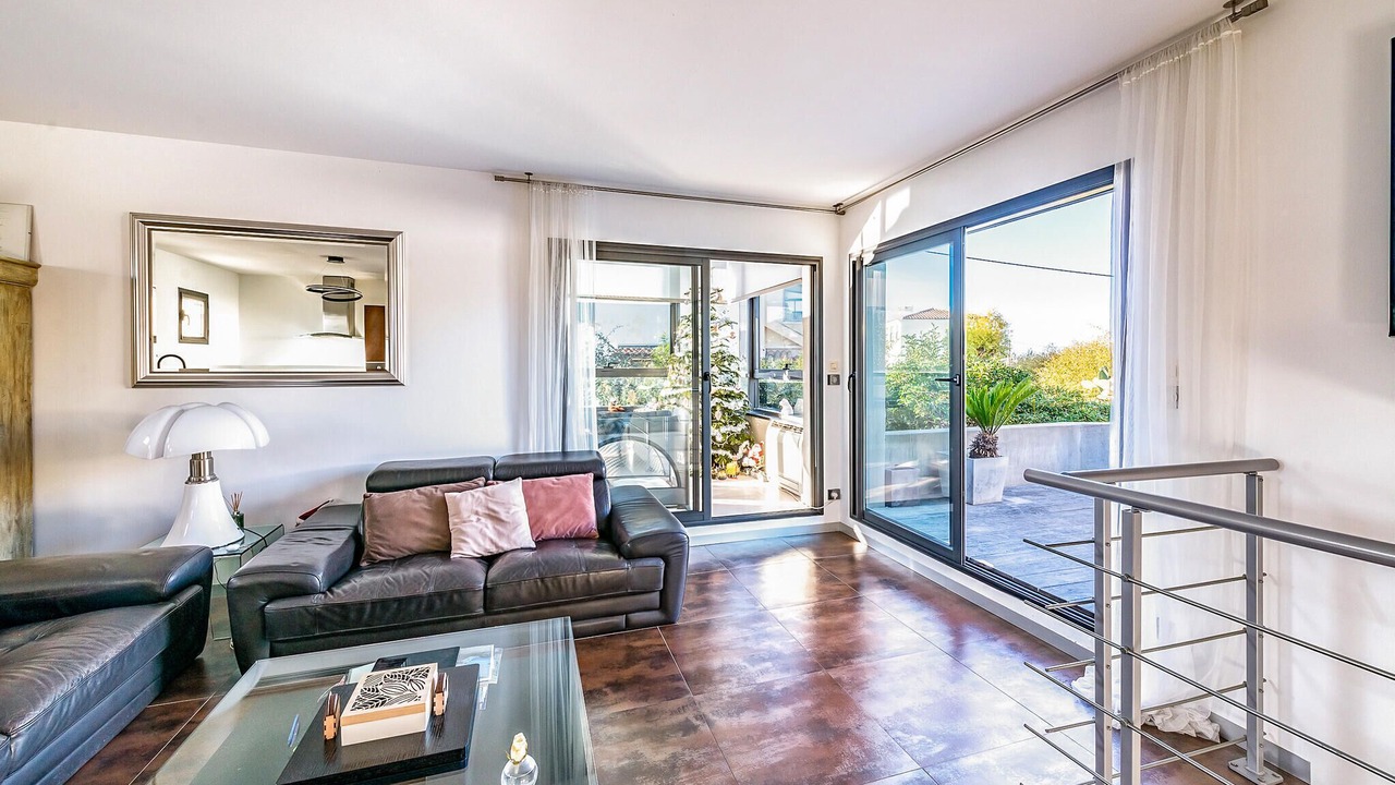 Photo of Bedroom in 8th Arrondissement