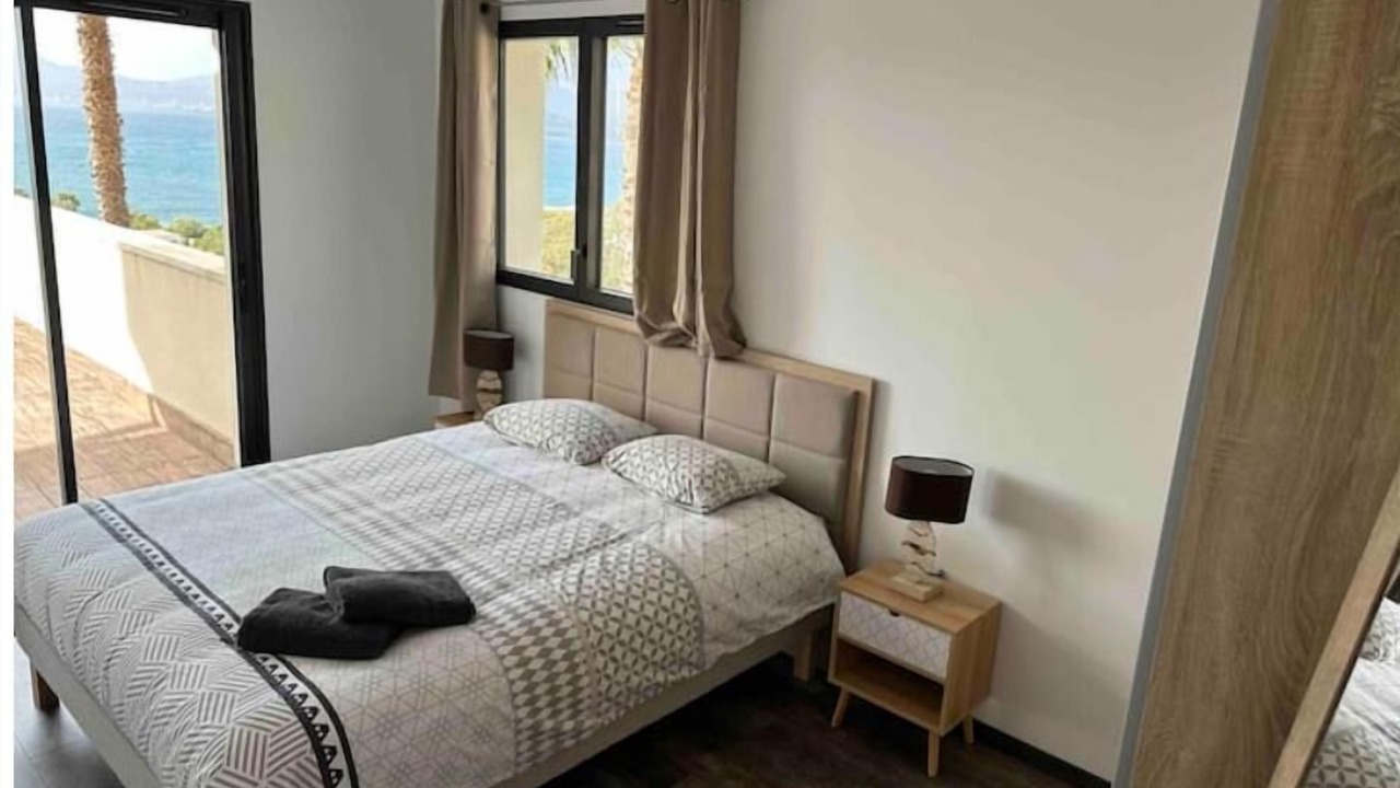 Photo of Bedroom in Porticcio