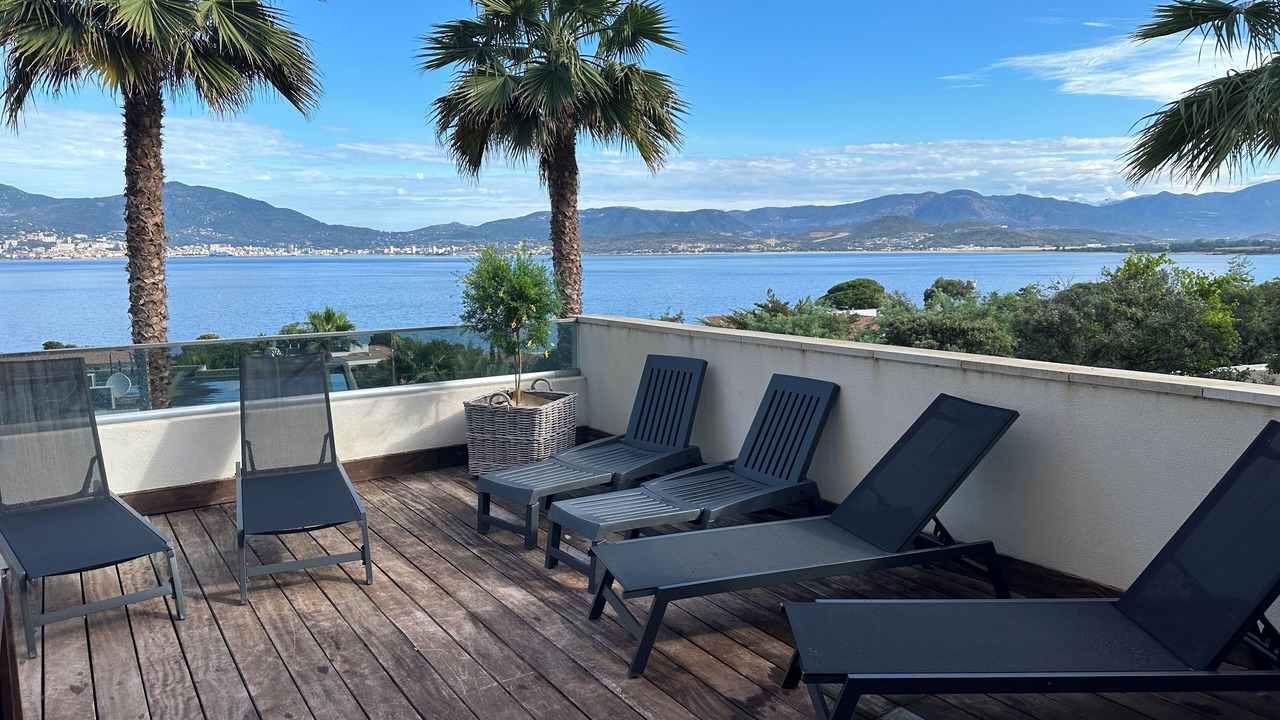Photo of Patio Balcony in Porticcio