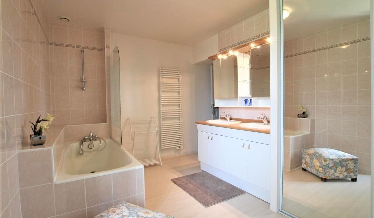 Photo of Bathroom in Poey-d'Oloron