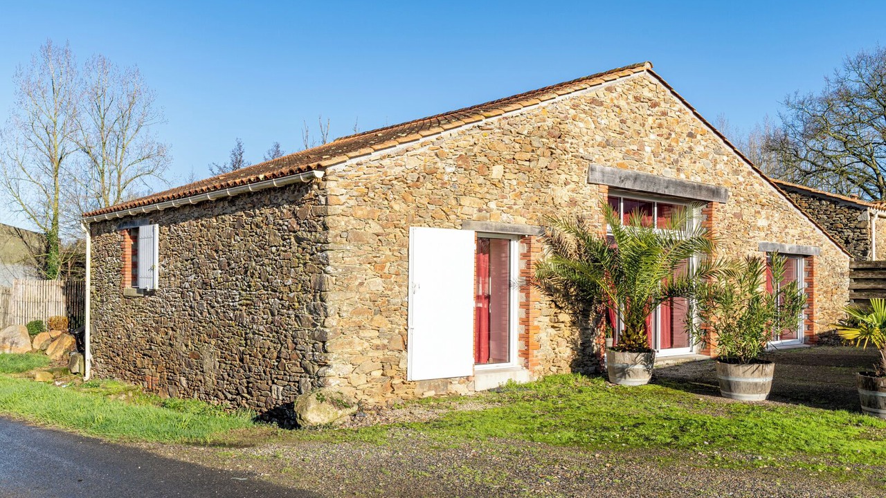 Photo of Outdoor in Saint-Julien-des-Landes