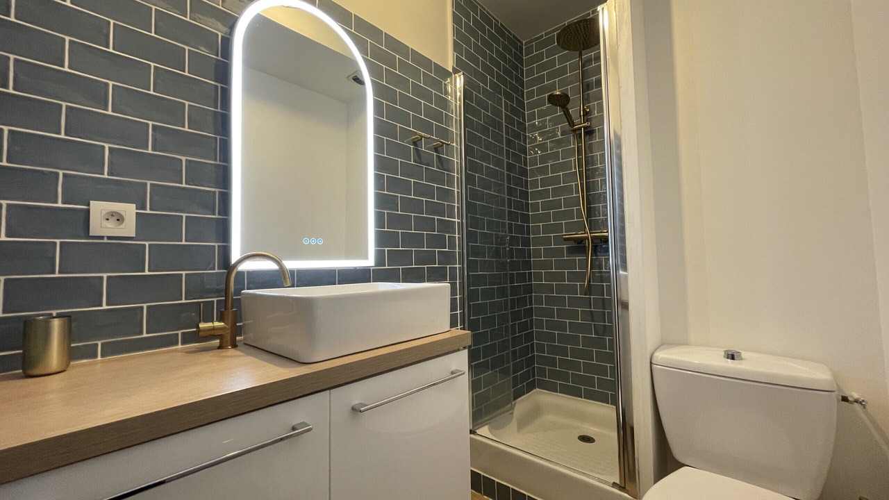Photo of Bathroom in Republique