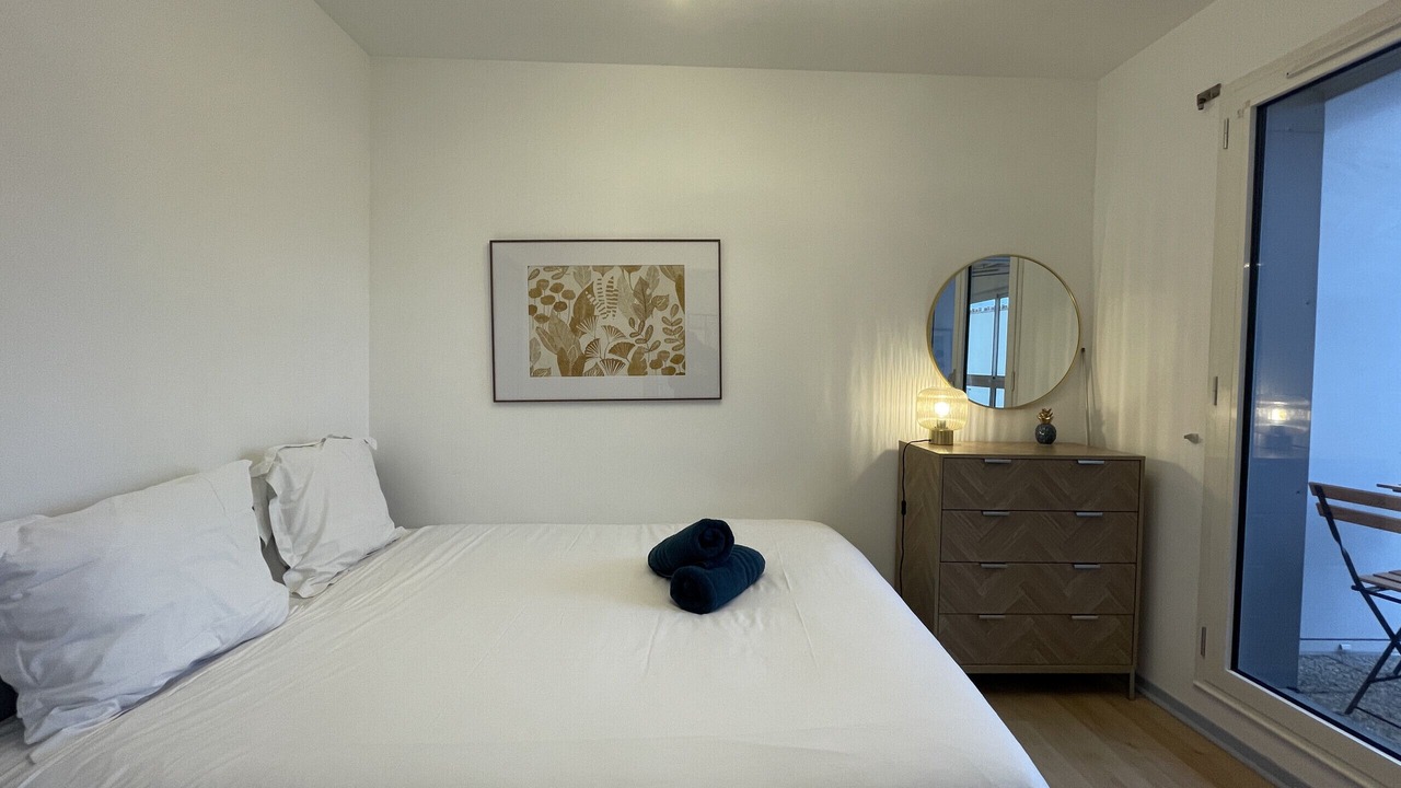 Photo of Bedroom in Republique