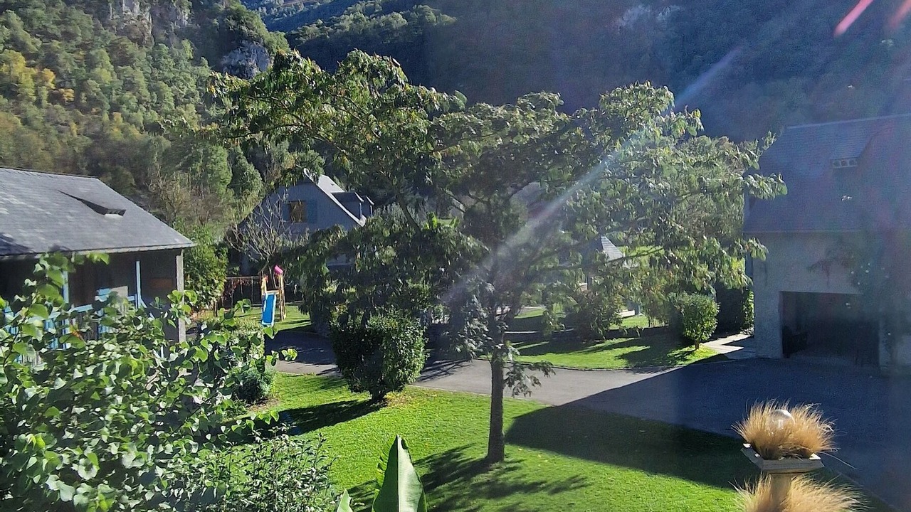 Photo of Outdoor in Geu