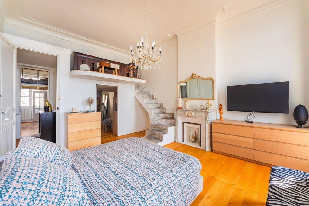 Photo of Bedroom in 7th Arrondissement