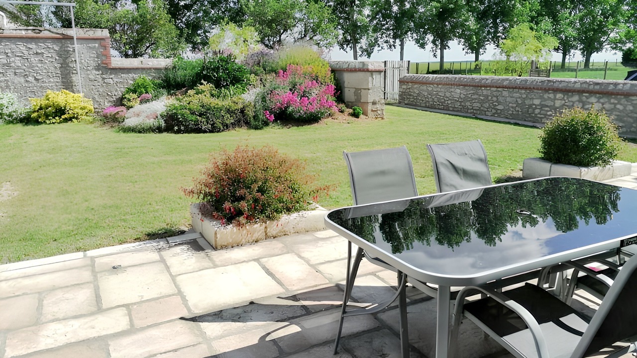 Photo of Outdoor in La Chapelle-Saint-Martin-en-Plaine
