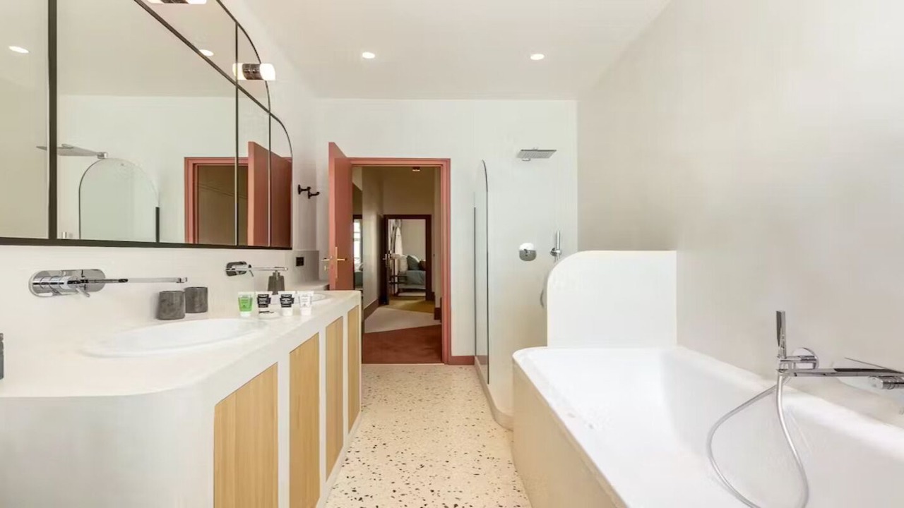 Photo of Bathroom in Faubourg Saint-Germain