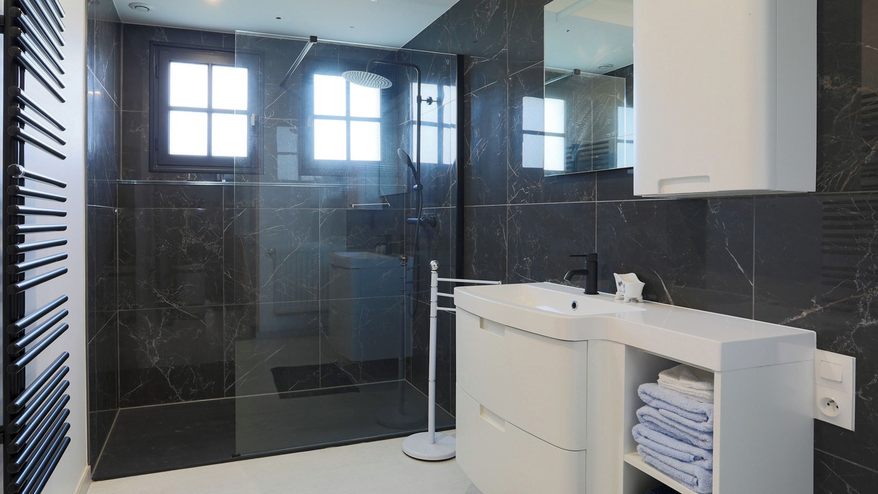 Photo of Bathroom in Locquirec