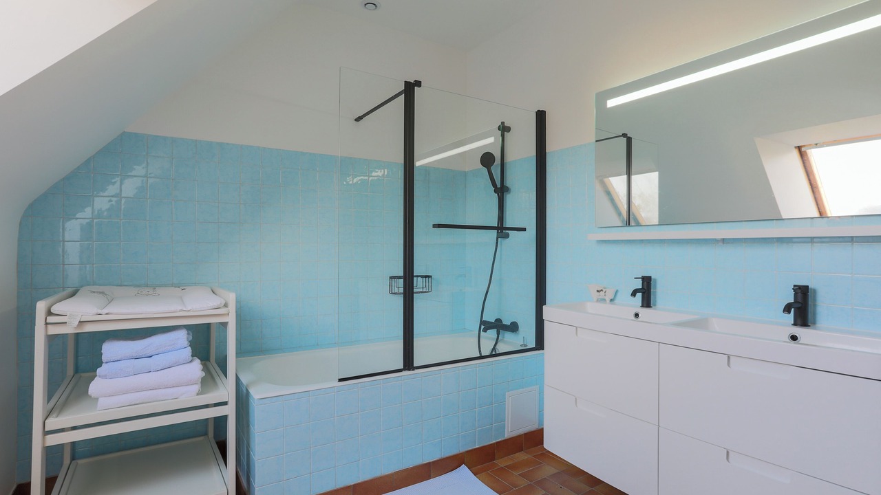 Photo of Bathroom in Locquirec
