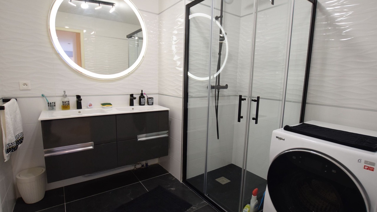 Photo of Bathroom in Evian-les-Bains