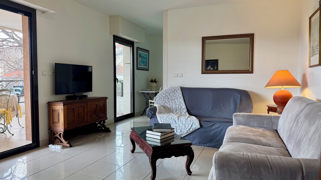 Photo of Livingroom in Prado - Republique