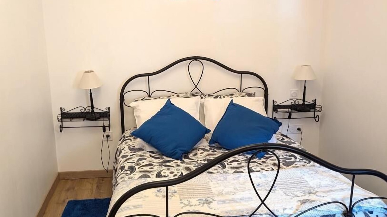 Photo of Bedroom in Montrottier