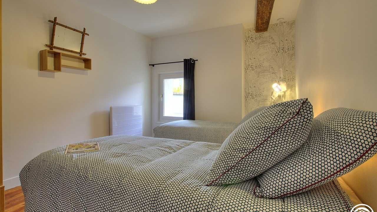 Photo of Bedroom in Montmerle-sur-Saone