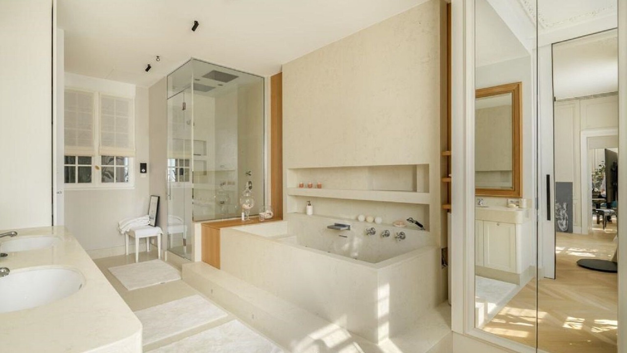 Photo of Bathroom in Quartier du Gros-Caillou