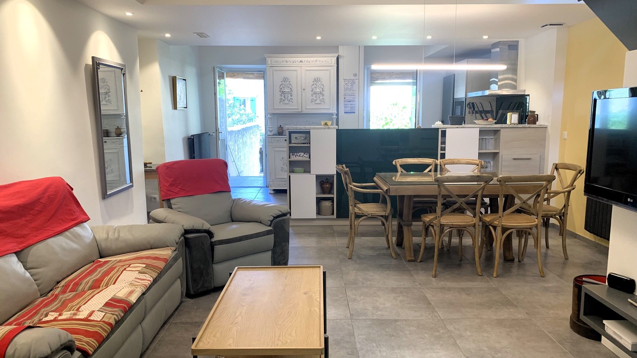 Photo of Livingroom in Eygalieres