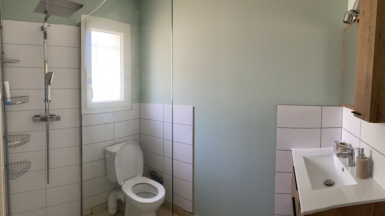 Photo of Bathroom in Saint-Ambroix