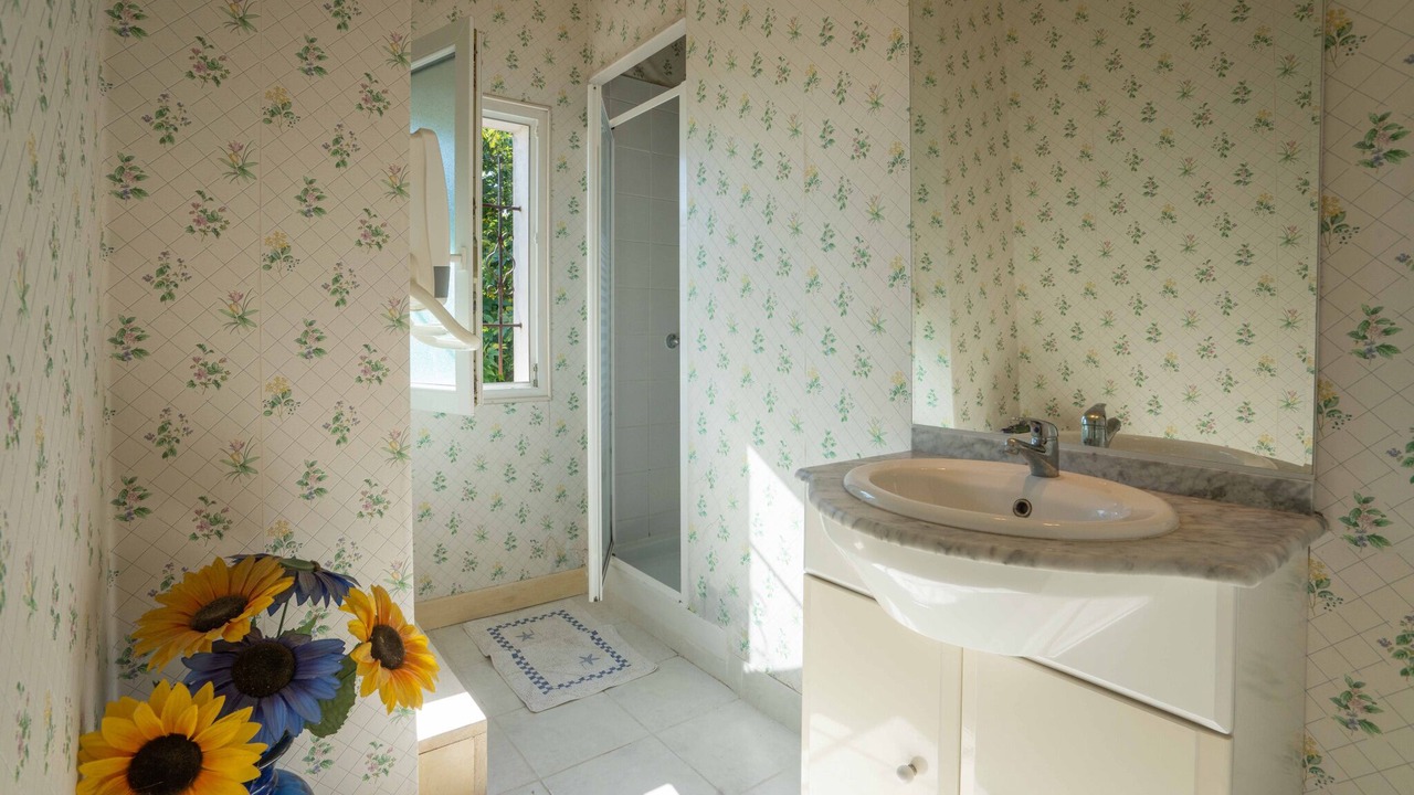 Photo of Bathroom in Le Chateau-d'Oleron