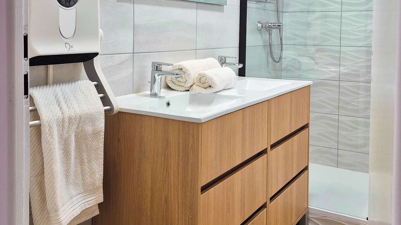 Photo of Bathroom in Embrun