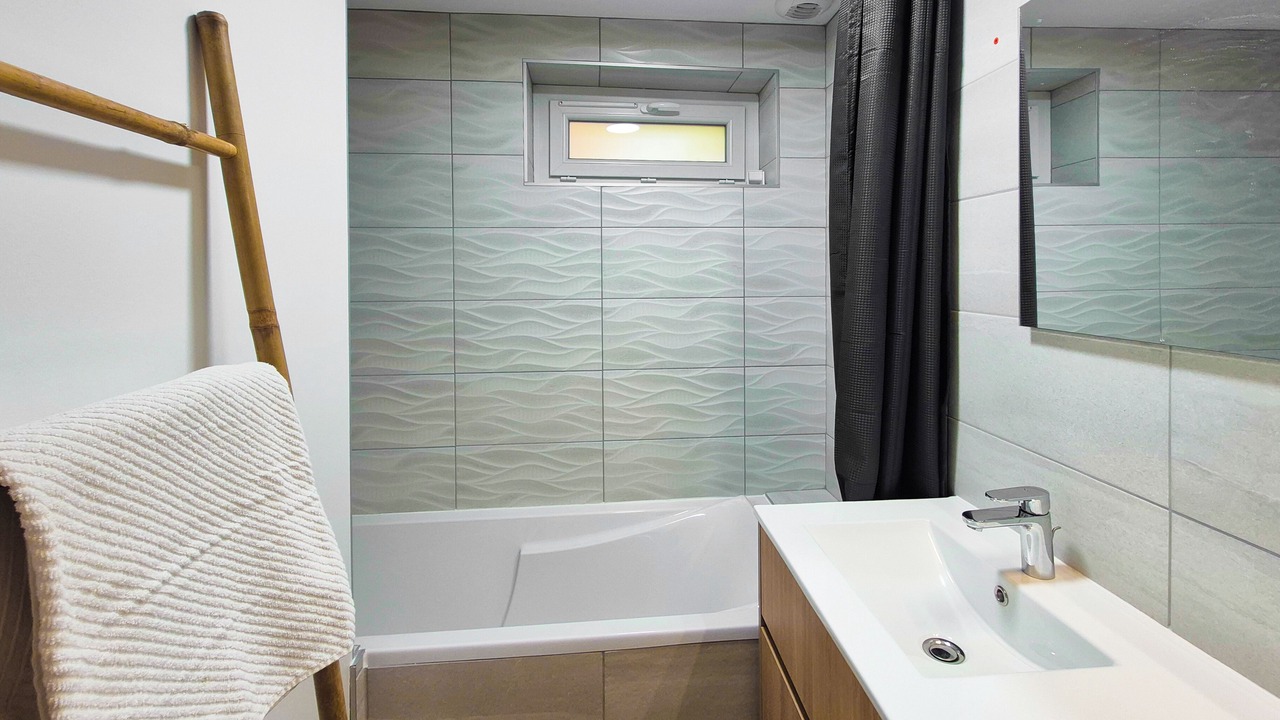 Photo of Bathroom in Embrun