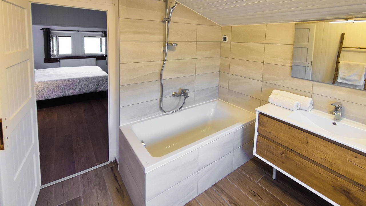 Photo of Bathroom in Embrun