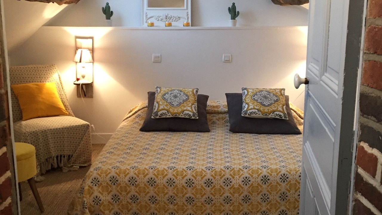 Photo of Bedroom in Rueil-la-Gadeliere