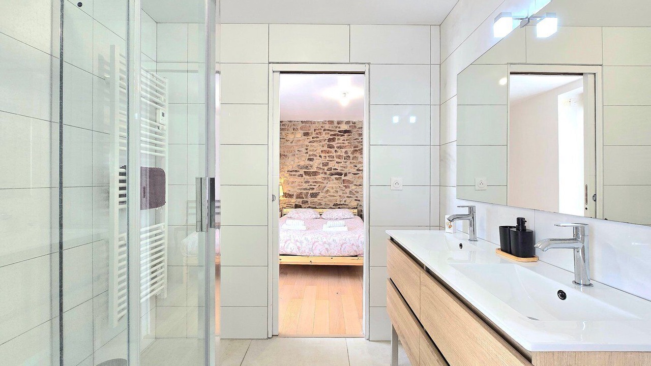 Photo of Bathroom in Saint-Ave