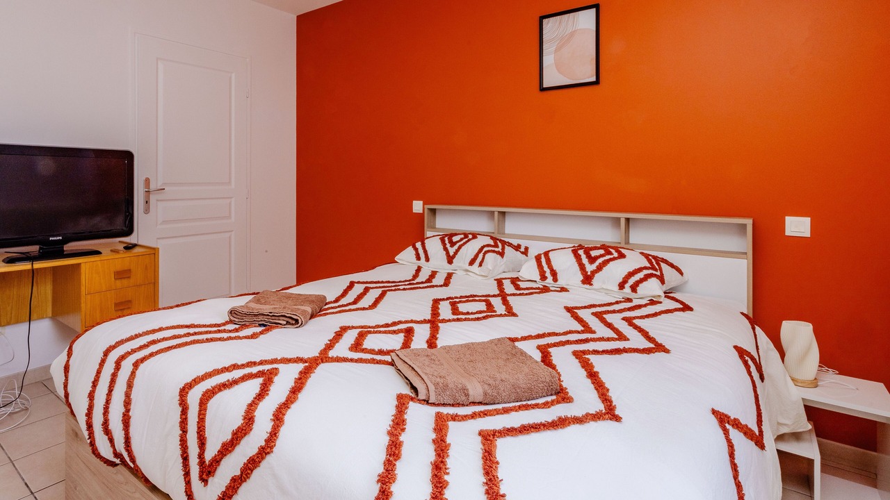 Photo of Bedroom in Gaillac