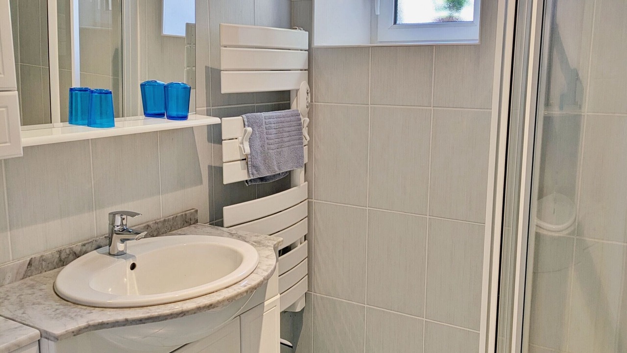 Photo of Bathroom in Alexain