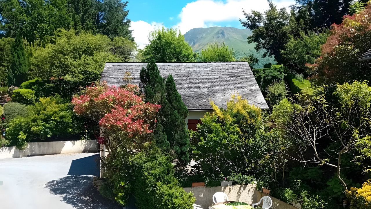Photo of Outdoor in Accous