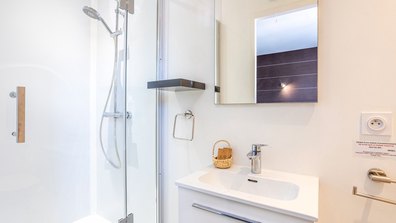 Photo of Bathroom in Saint-Vincent-Sterlanges