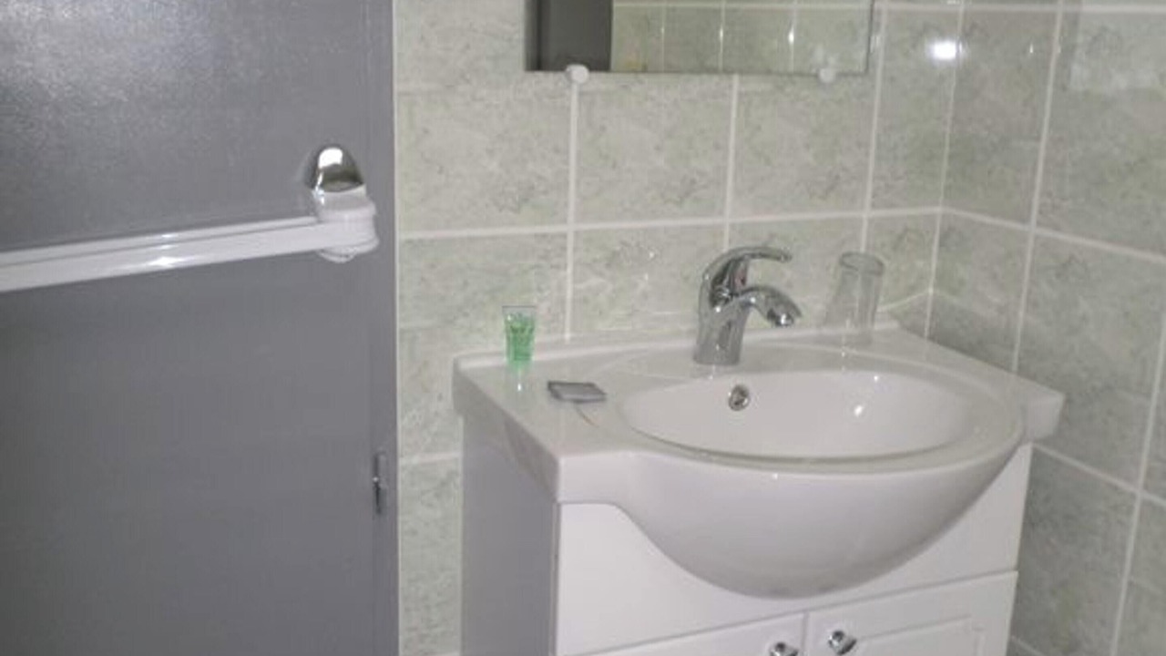 Photo of Bathroom in Thenac