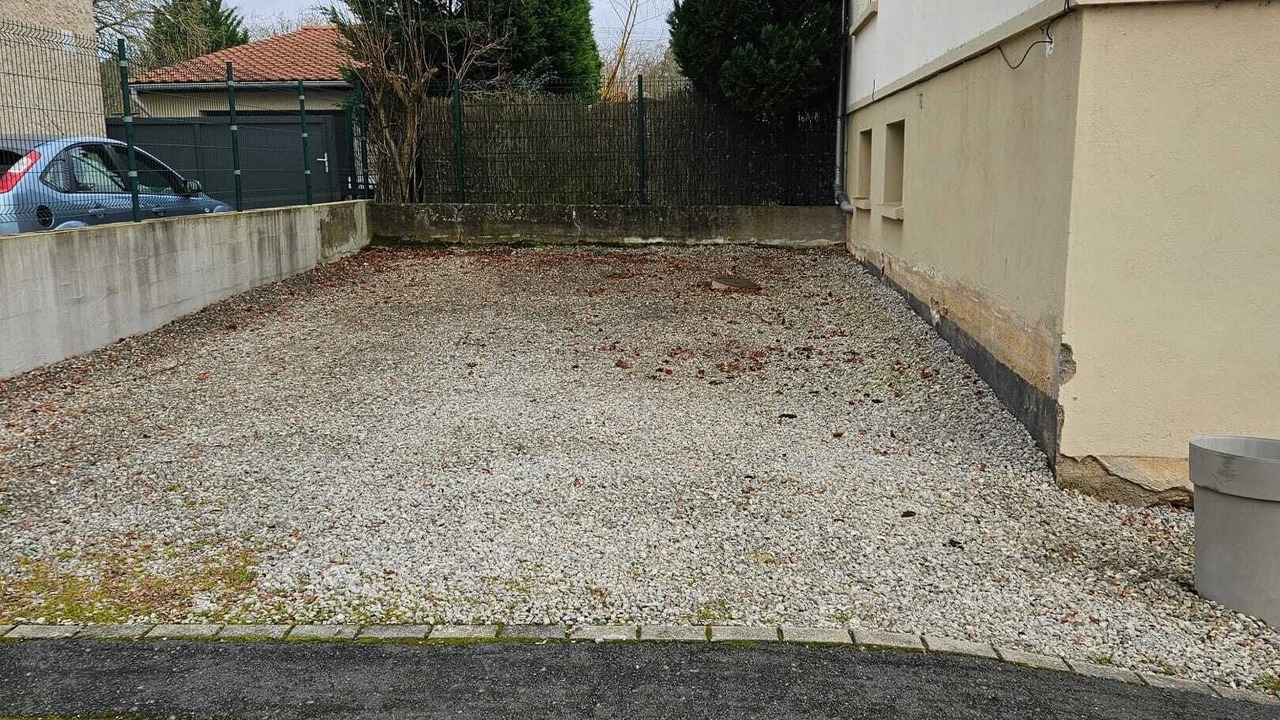 Photo of Others in Magny