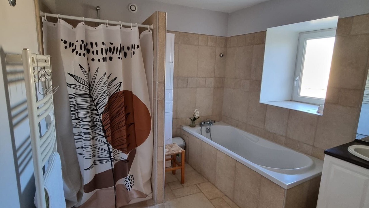 Photo of Bathroom in Meyrals