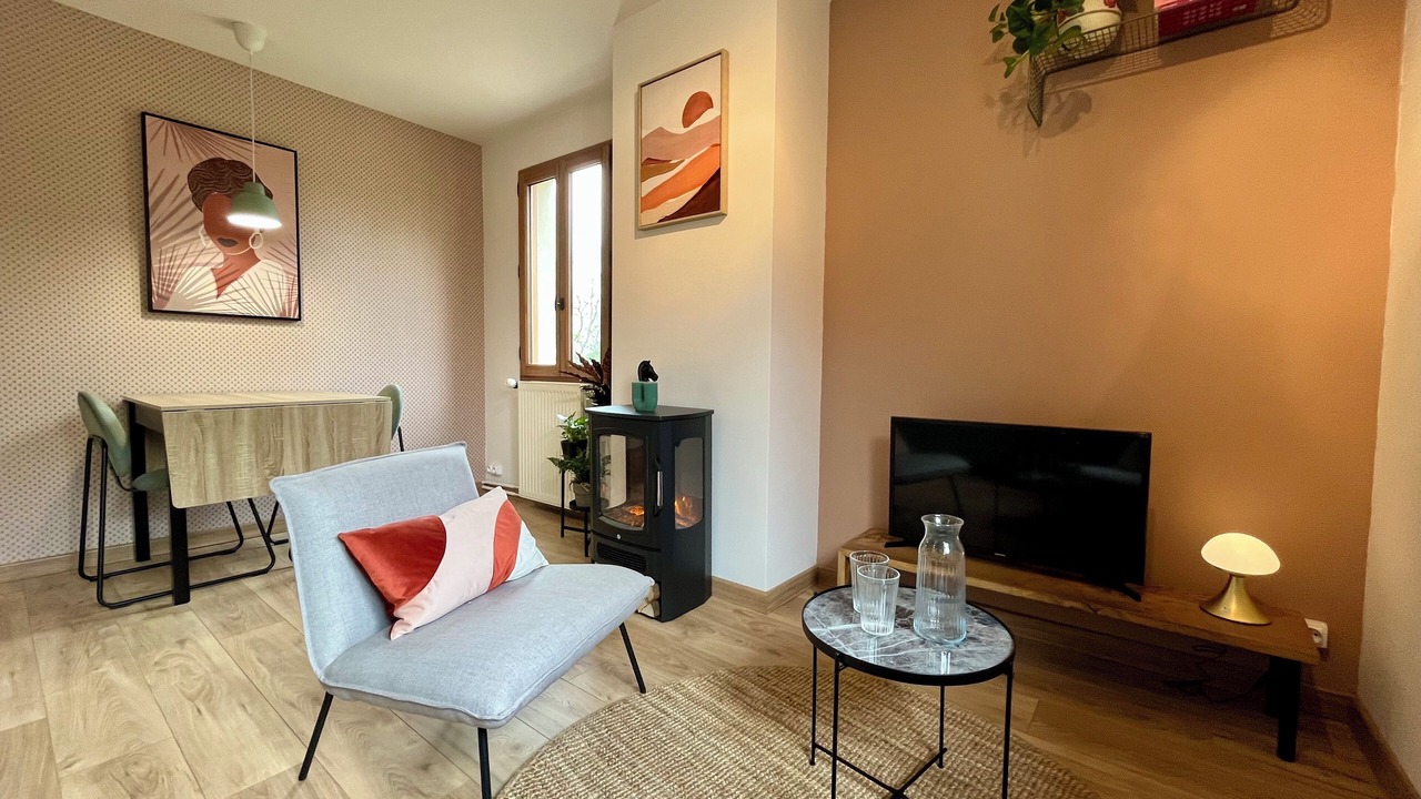 Photo of Livingroom in Saint-Sulpice-d'Excideuil