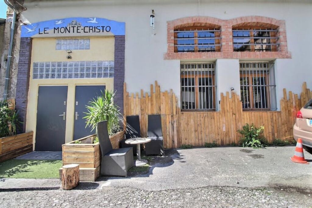 Photo of Outdoor in Les Cinq Avenues