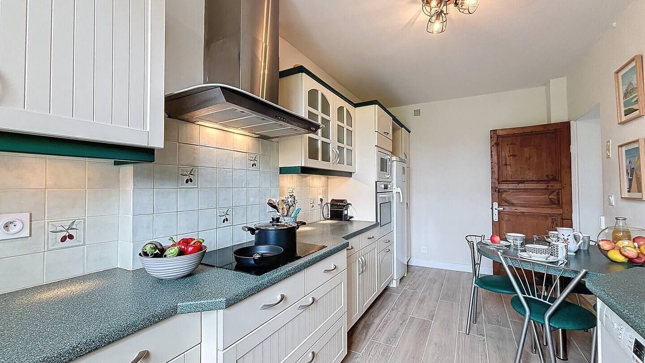 Photo of Kitchen in Saint-Laurent-sur-Mer