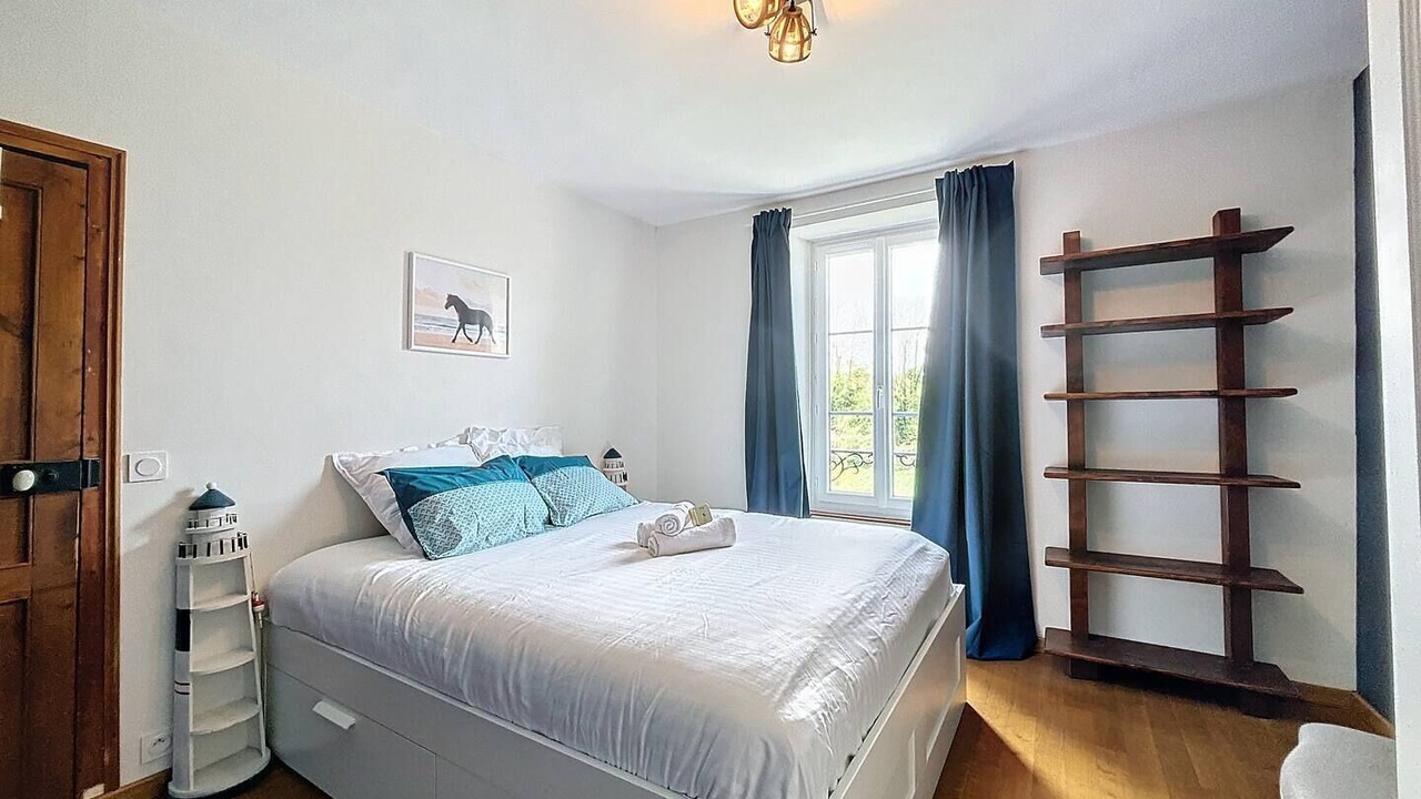 Photo of Bedroom in Saint-Laurent-sur-Mer