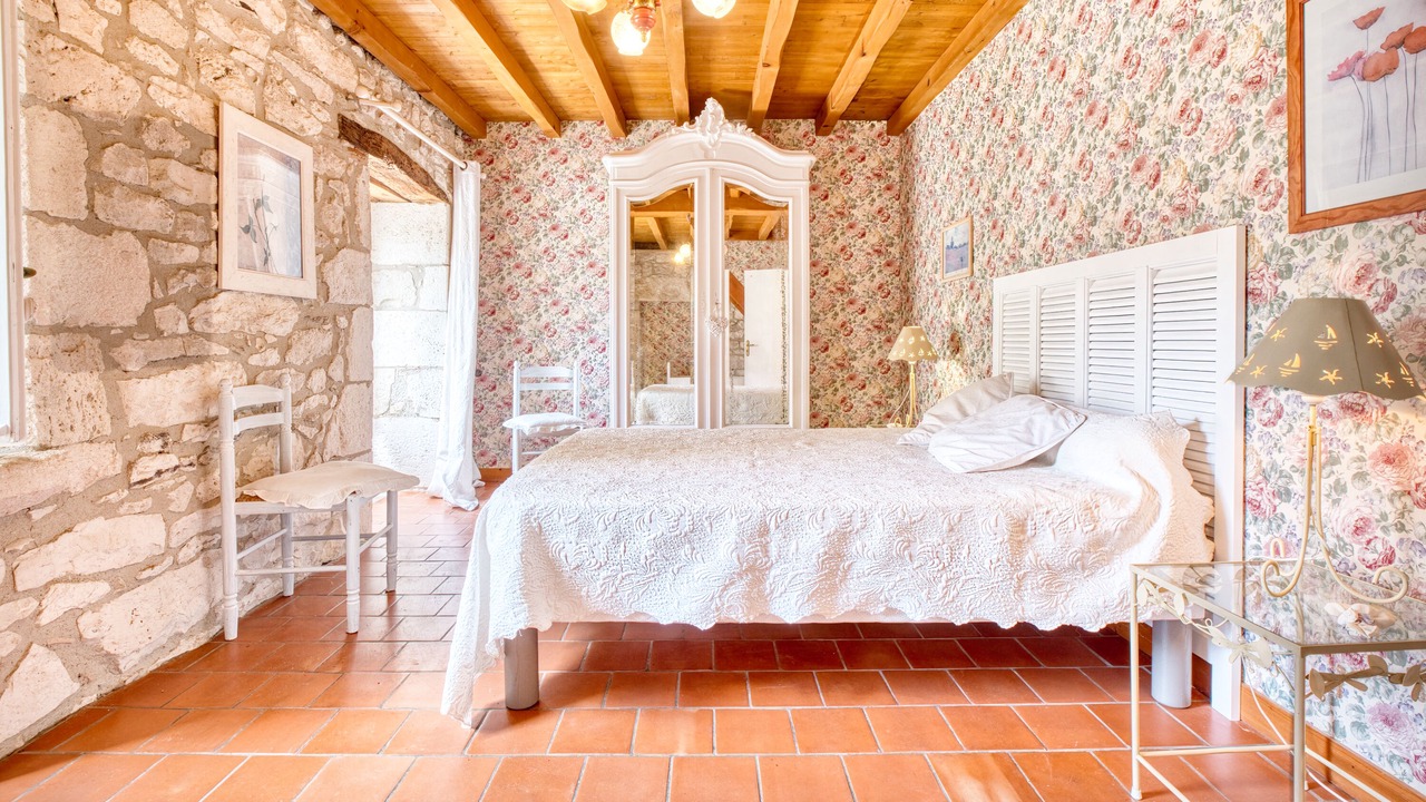 Photo of Bedroom in Cuneges