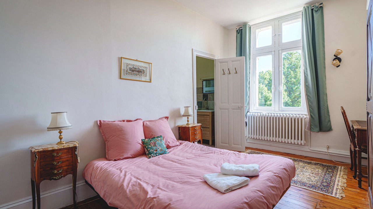 Photo of Bedroom in Chenehutte-Treves-Cunault